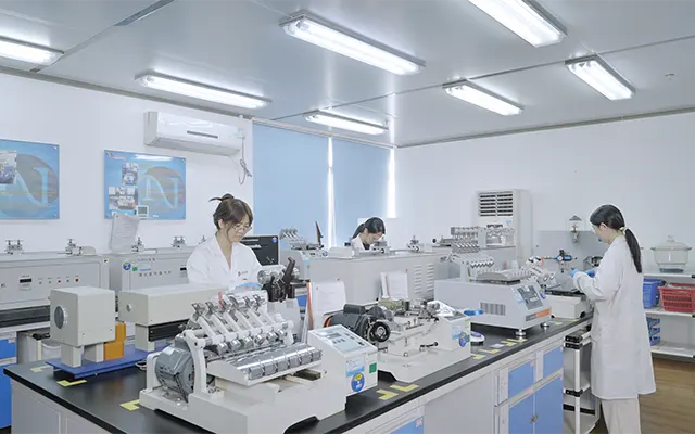 物理综合实验室